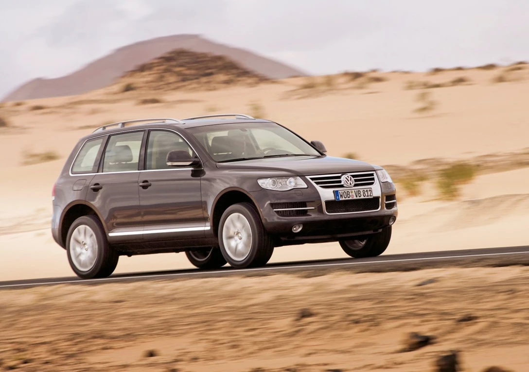 1594262-Volkswagen-Touareg 4.jpg