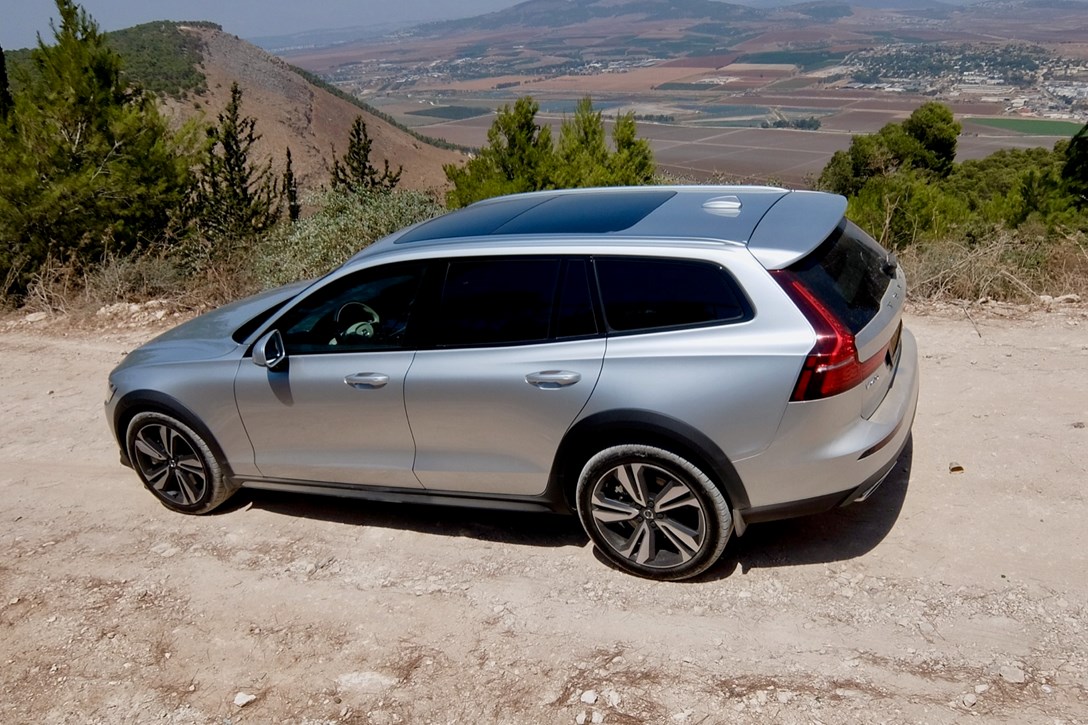 1635126-וולוו V60 קרוס קאנטרי - 12.jpeg