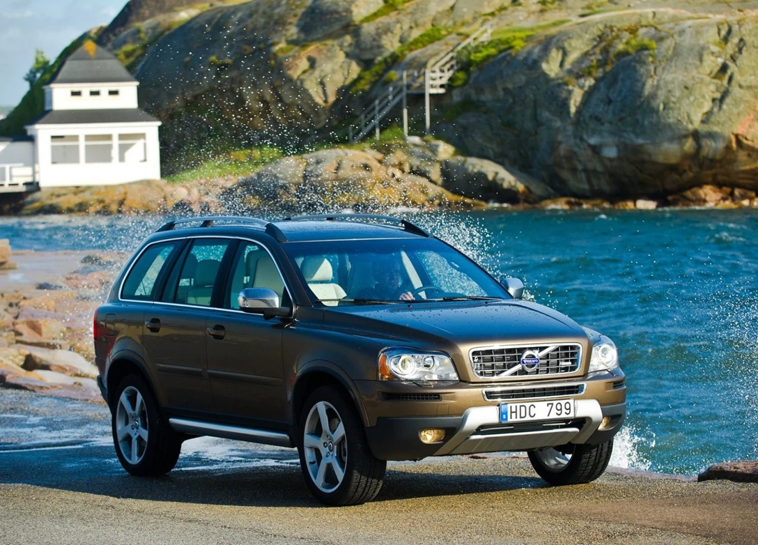 1603996-Volvo-XC90-2006-2013-3.jpg