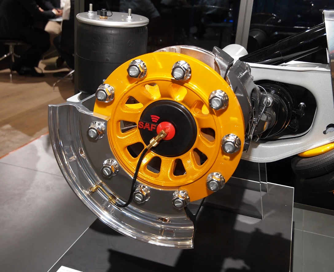 1669555-Automatic tyre pressure control-min.JPG