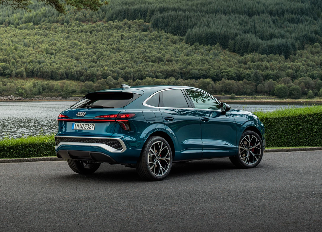 Audi-Q3-2025-6-02.jpg