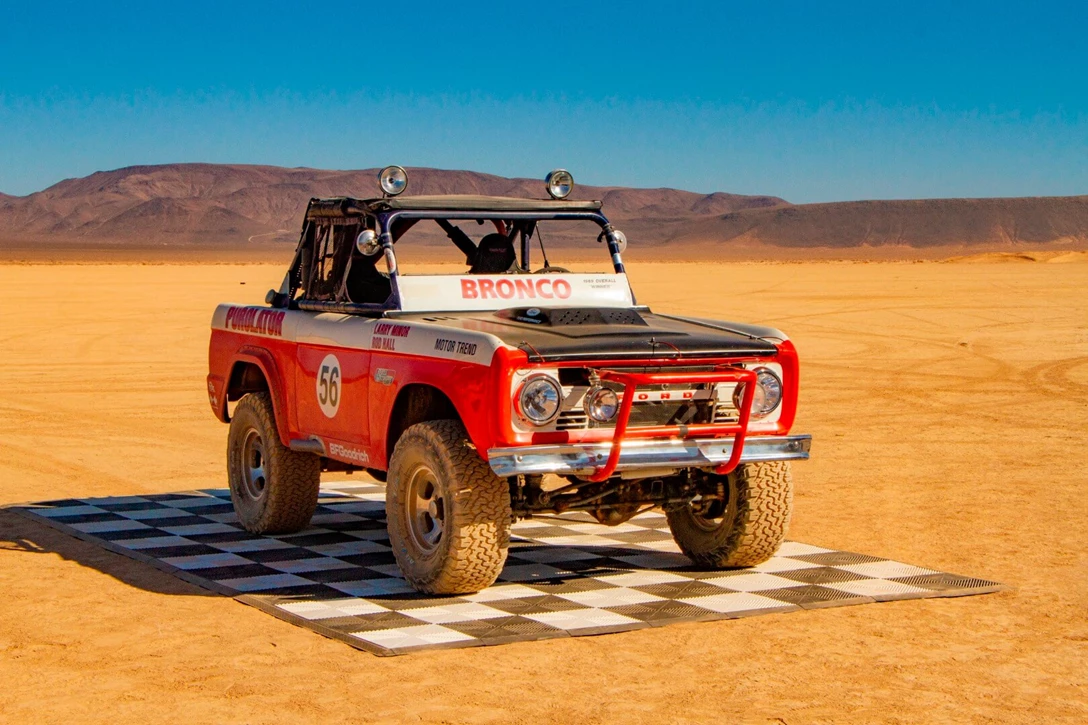 1624725-Bronco_R_6310.jpg