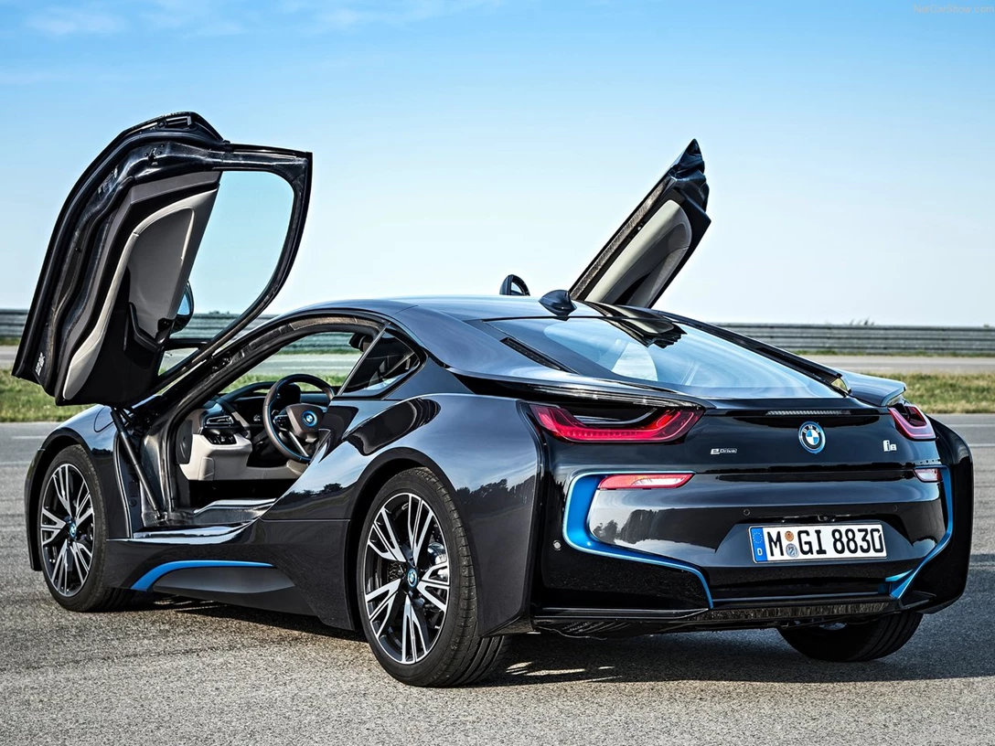 1588670-BMW-i8 3.jpg