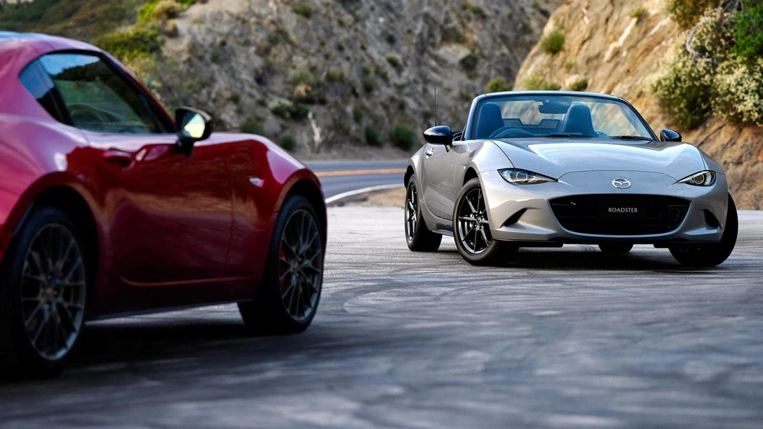 1688613-2024-Mazda-MX-5_1.jpg