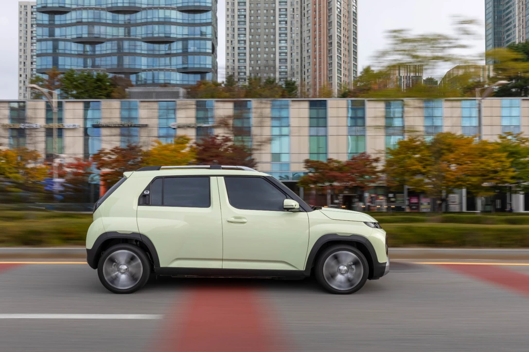 1703688-INSTER Drive_14.jpg