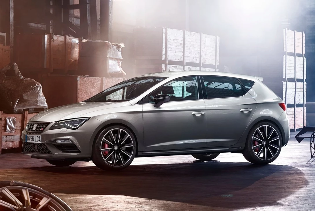 1629554-Seat-Leon_Cupra-2017-1280-02.jpg