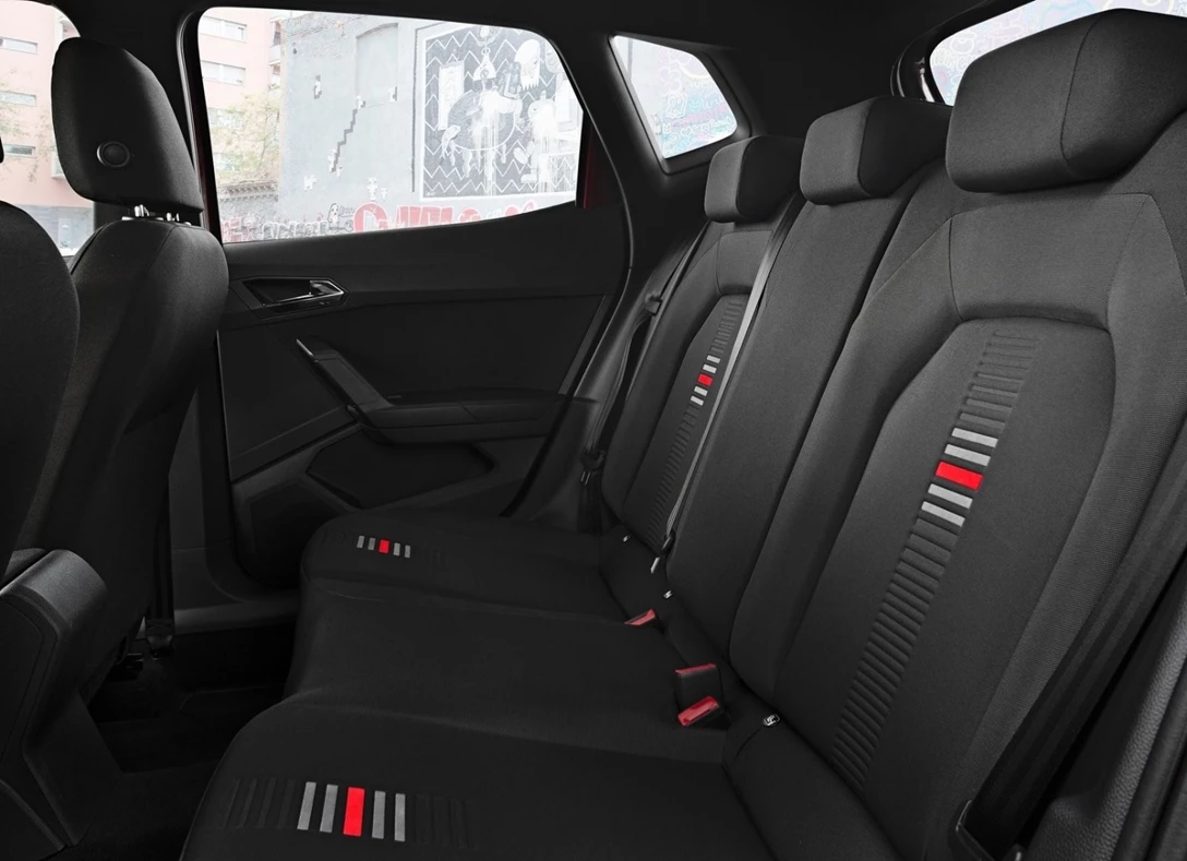 1639813-Seat-Arona-2019-07.jpg