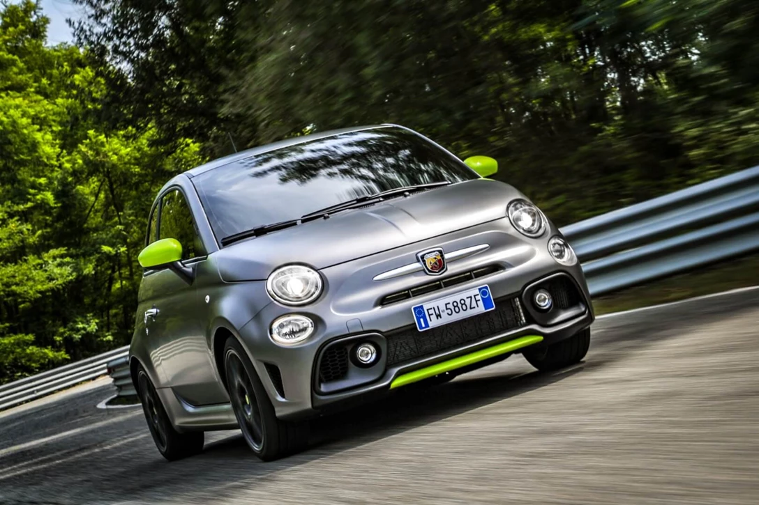 1622618-190911_Abarth_595-Pista_02.jpg