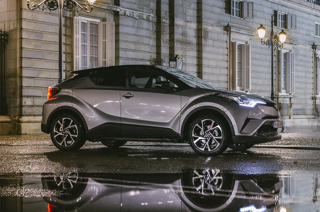 1591336-טויוטה C-HR  (3).jpg