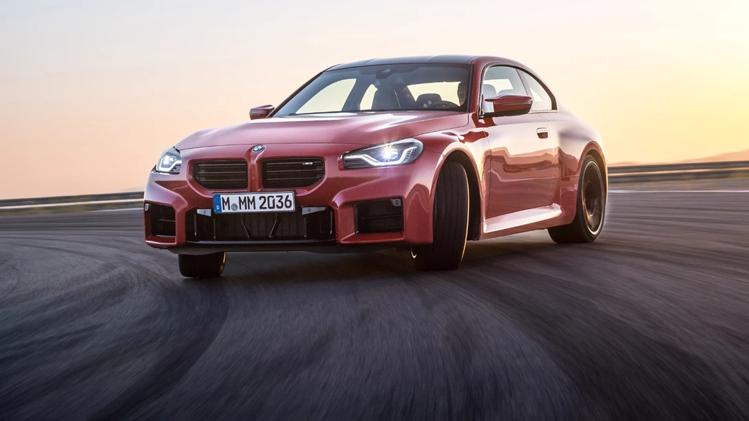 1684122-P90482701_highRes_the-all-new-bmw-m2-r.jpg