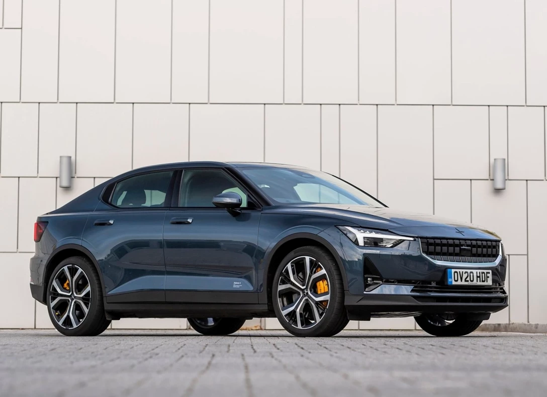 1667031-Polestar-2-2022-01.jpg