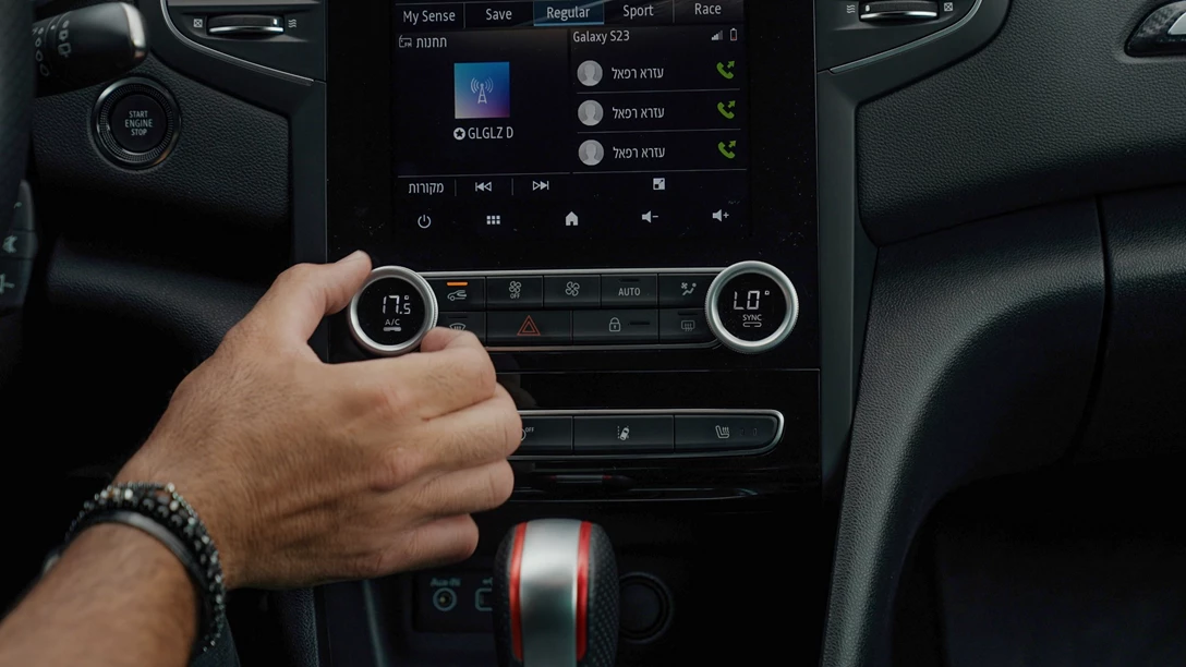 1695988-Renault Megane RS 2024.00_39_53_10.Still056-min.jpg