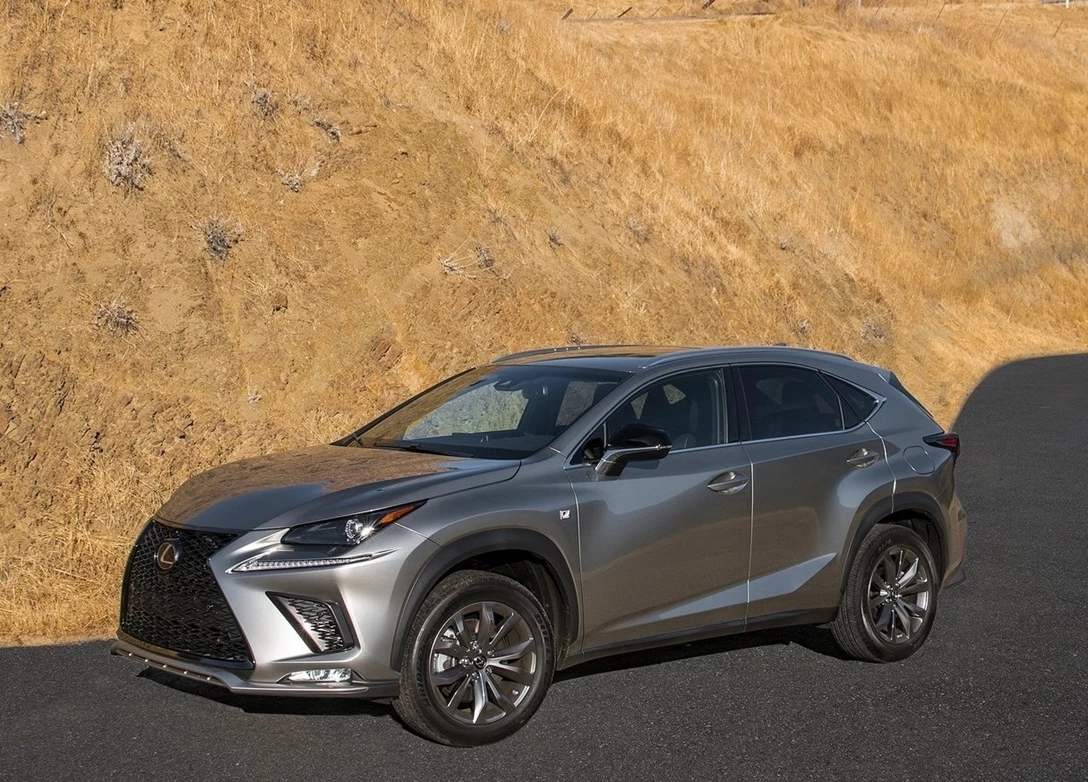 1646490-Lexus-NX-2019-04.jpg