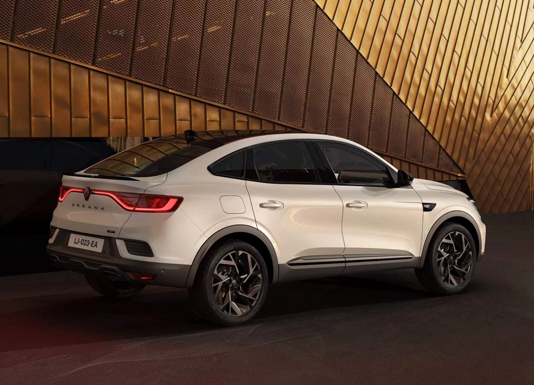 1705766-Renault-Arkana-2025-FL (3).jpg