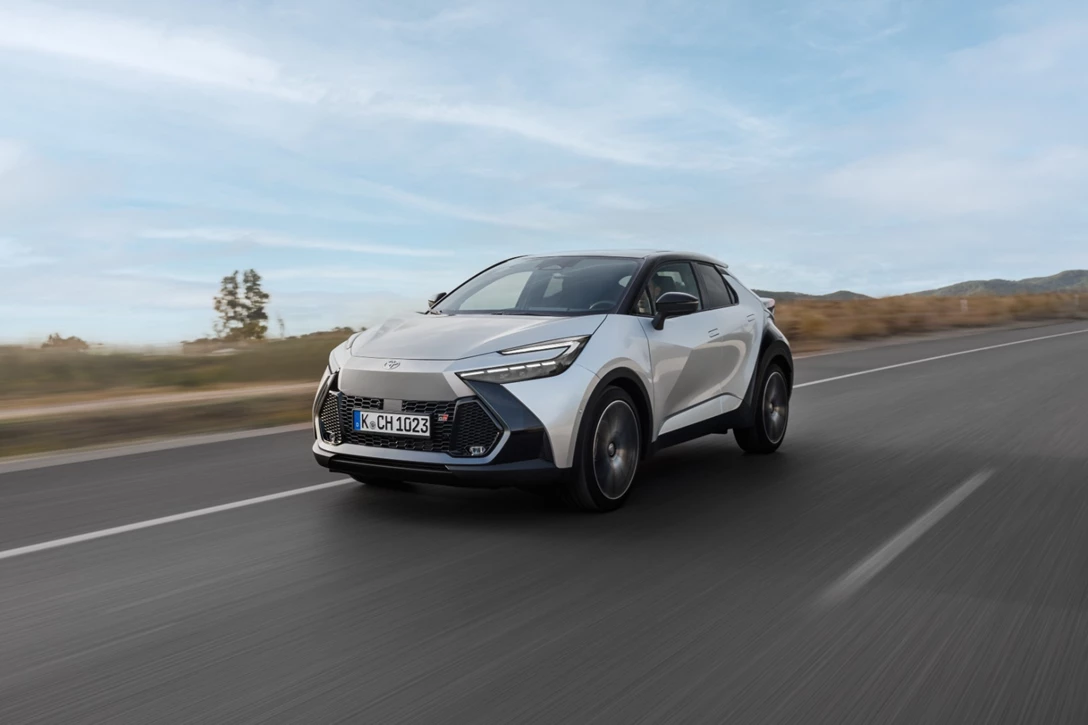 1690506-toyota-c-hr-321.jpg