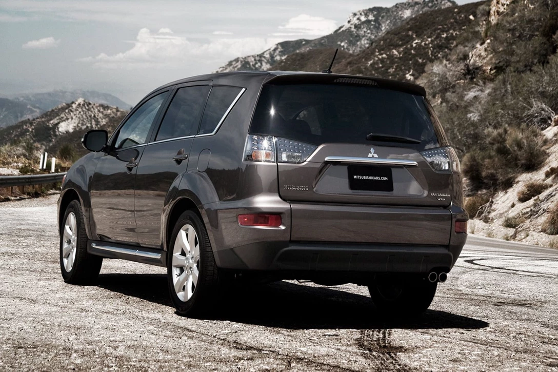 מיצובישי אאוטלנדר 2010