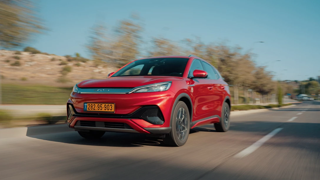 1672431-BYD ATTO 3.00_22_12_24.Still018 copy.jpg