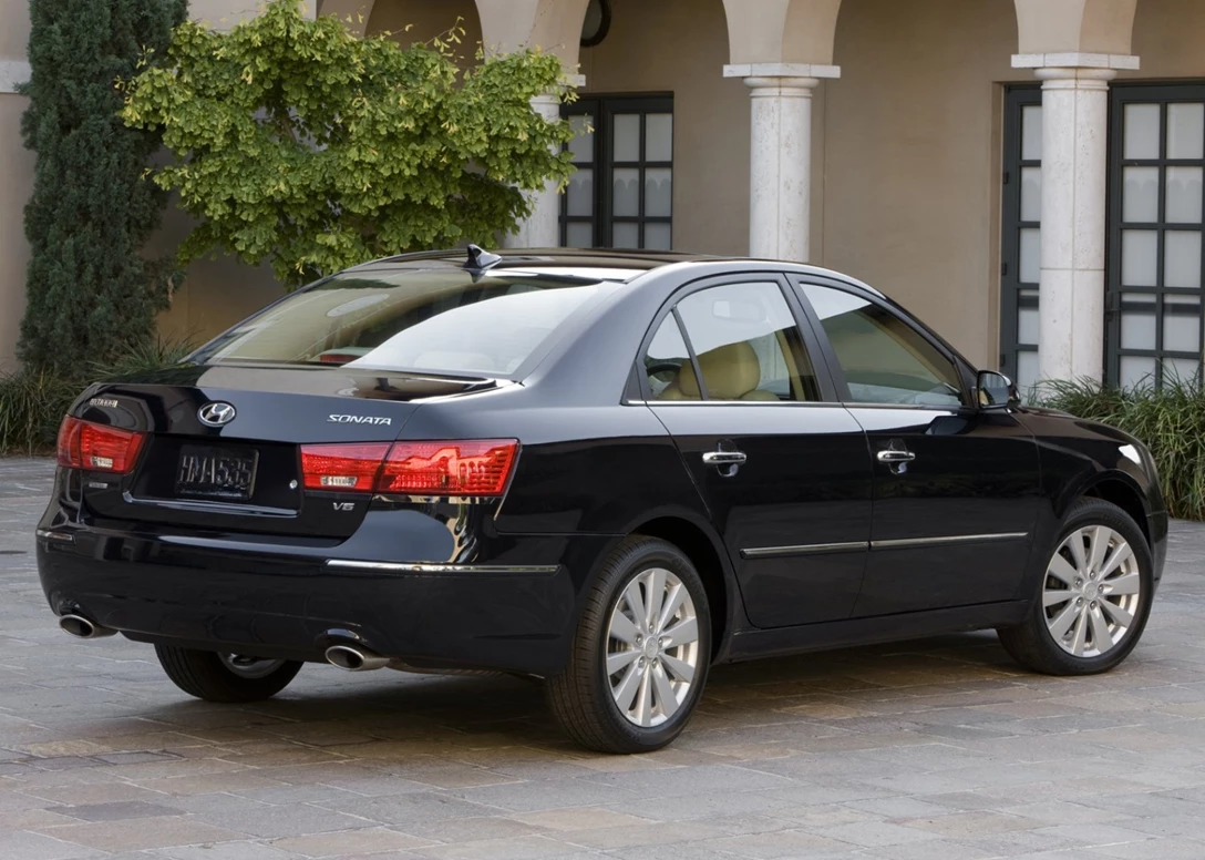 1593566-Hyundai-Sonata 2.jpg