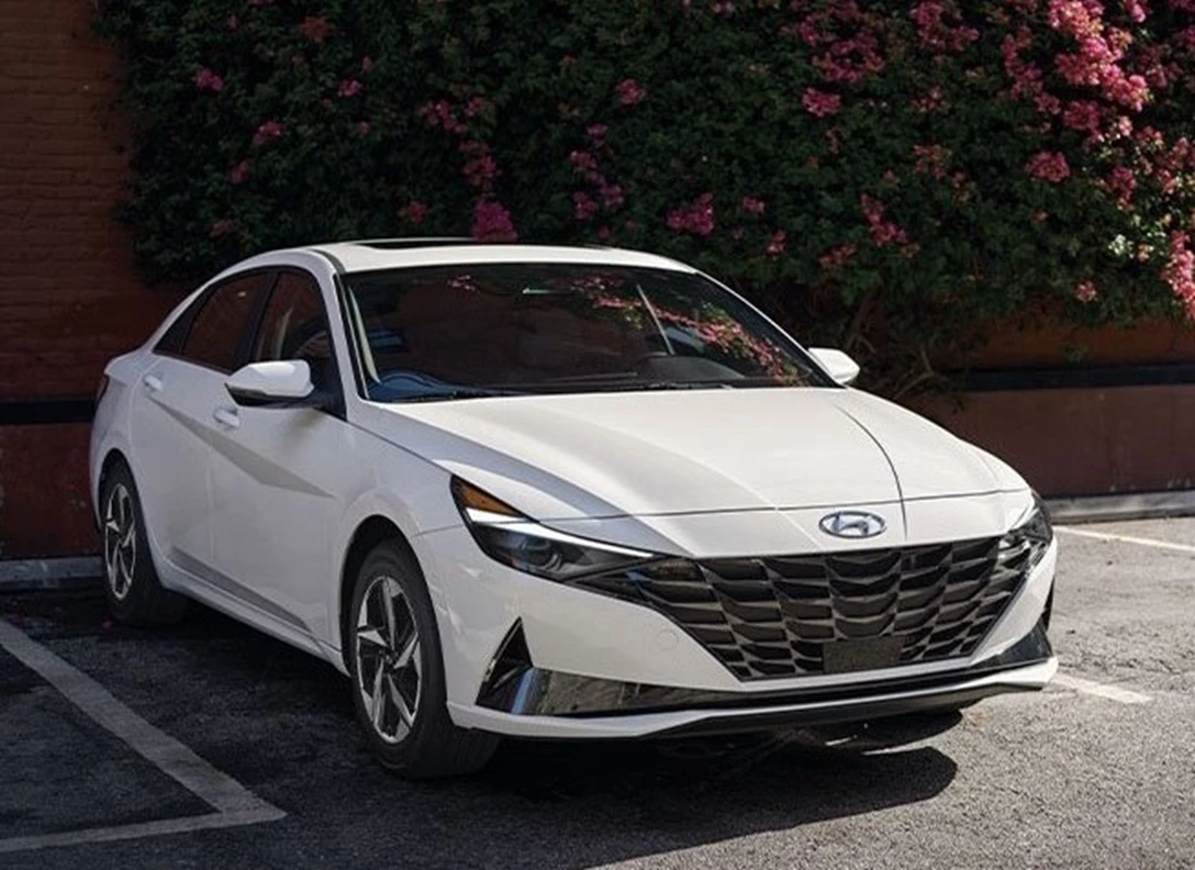 1653036-Hyundai-Elantra-2022-03.jpg