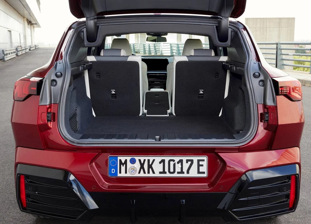 BMW-iX2-2025 (12).jpg