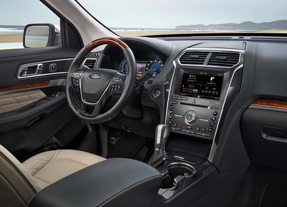 1646666-Ford-Explorer-2019-05.jpg