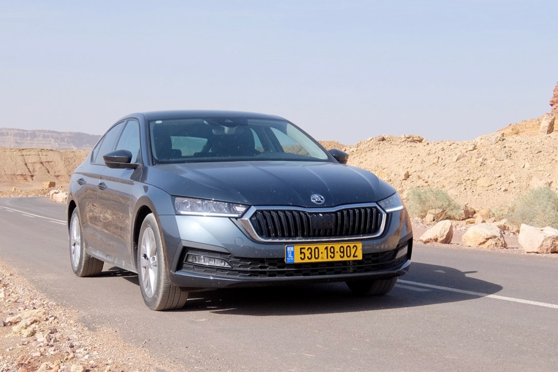 1642938-סקודה אוקטביה - 5.jpeg