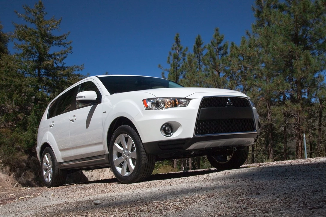 מיצובישי אאוטלנדר 2010