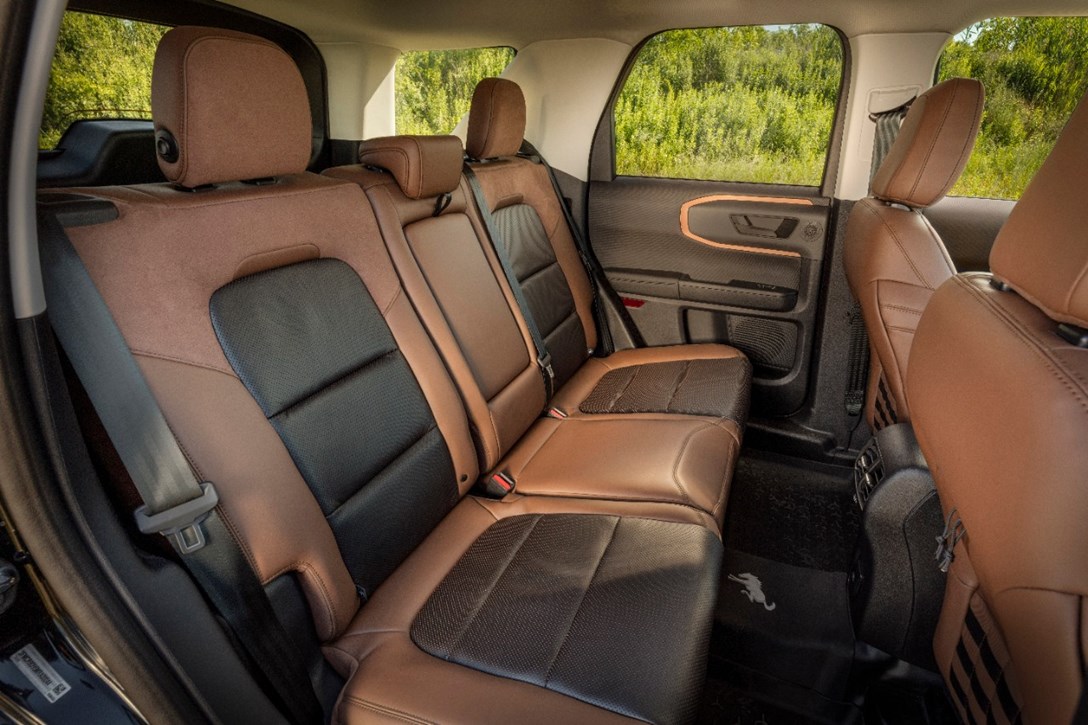 1633957-Bronco_Sport_interior_13.jpeg