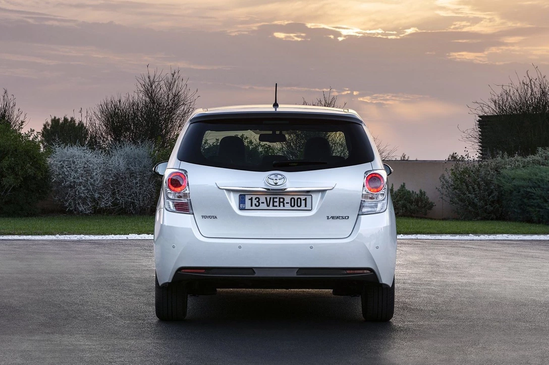 טויוטה ורסו