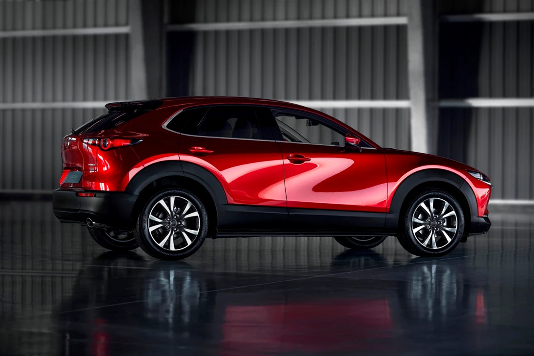 1613340-Mazda-CX-30_at_2019GIMS_4_hires.jpg