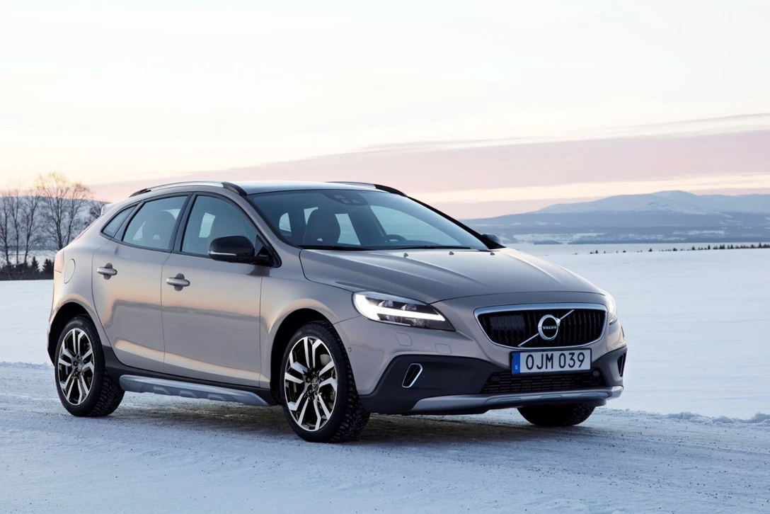 1608414-וולוו V40 קרוס קאנטרי T3 (1).jpg