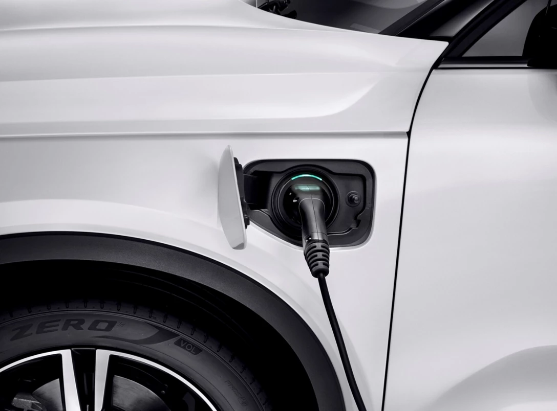 1655104-Volvo-XC40_Recharge-2022-10.jpg