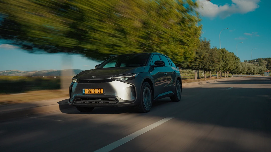 1681675-Hyundai IONIQ 5 vs Skoda Enyaq vs KIA EV6 vs TOYOTA BZ4X - 2023.02_44_13_20.Still242 copy.jpg