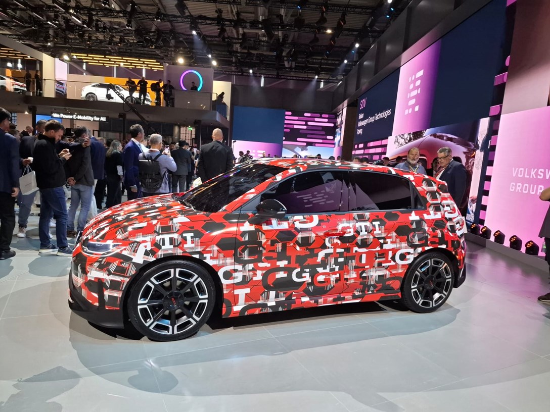 WhatsApp Image 2025-09-11 at 11.58.29.jpeg (1)