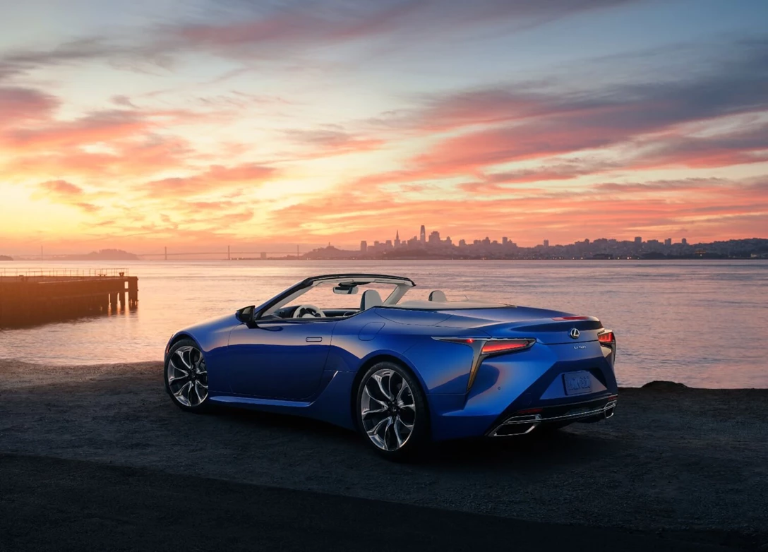 1625671-2021_Lexus_LC_500_Convertible_04.jpg