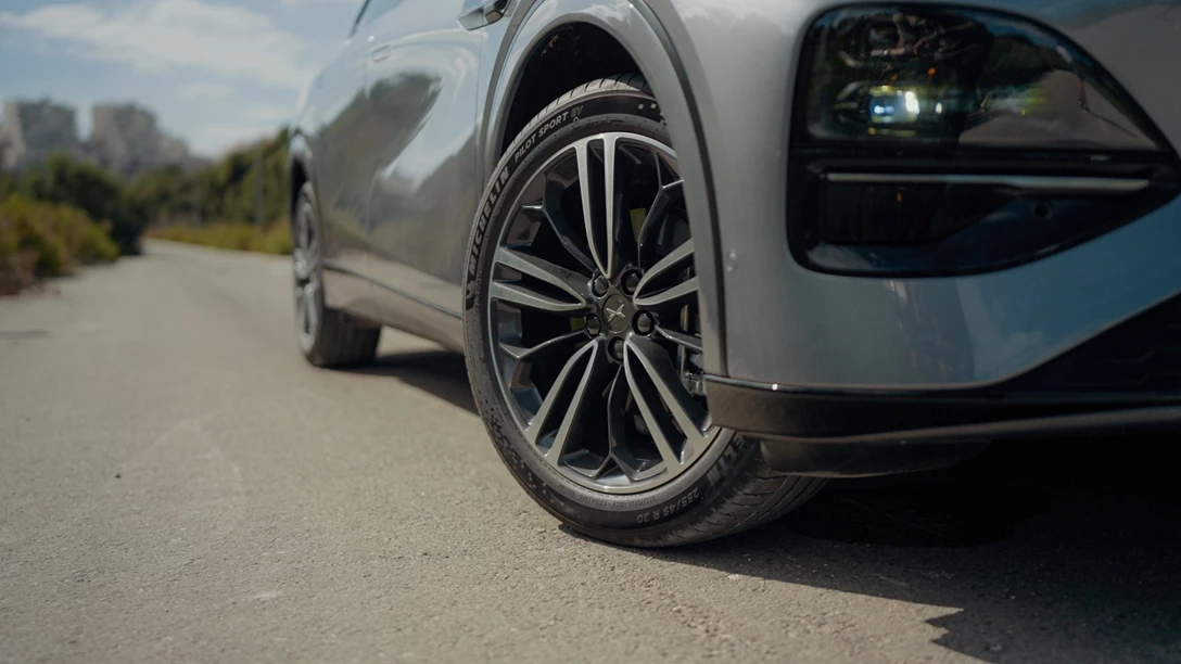 1701391-Xpeng G6 2024.00_51_46_22.Still027.jpg