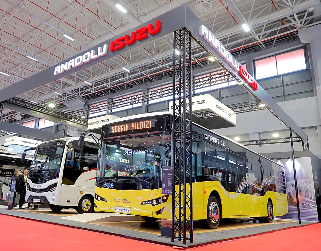 1662427-Busworld 2022 Anadolu Isuzu 4.jpg