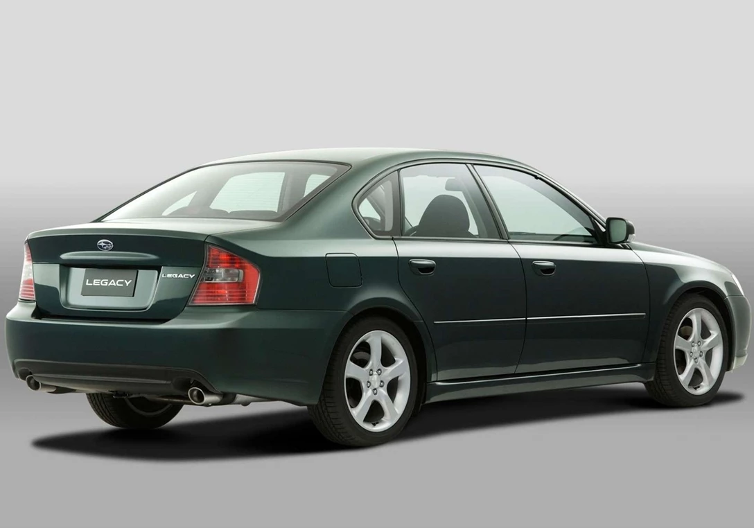 1593984-Subaru-Legacy_Sedan 3.jpg