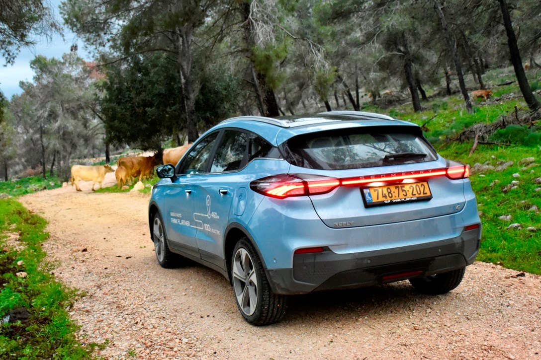 1655360-GEELY C 350 - 2.jpeg