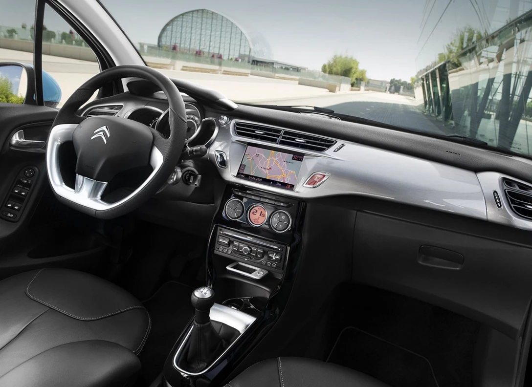 1602295-Citroen-C3-2010-2.jpg