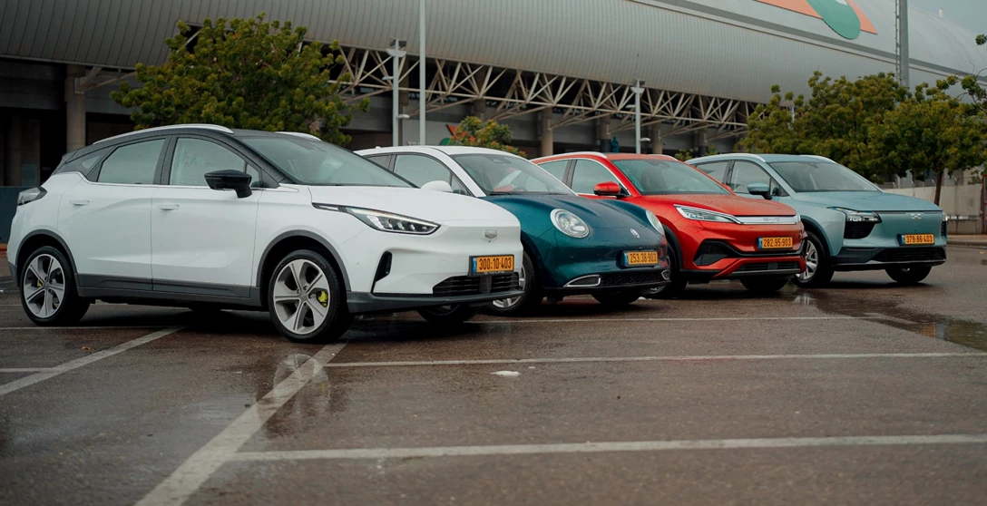 1680127-ORA Funky Cat vs BYD ATTO 3 vs Geely geometry c vs Aiways U5 2023.00_12_41_22.Still020 copy-min.jpg