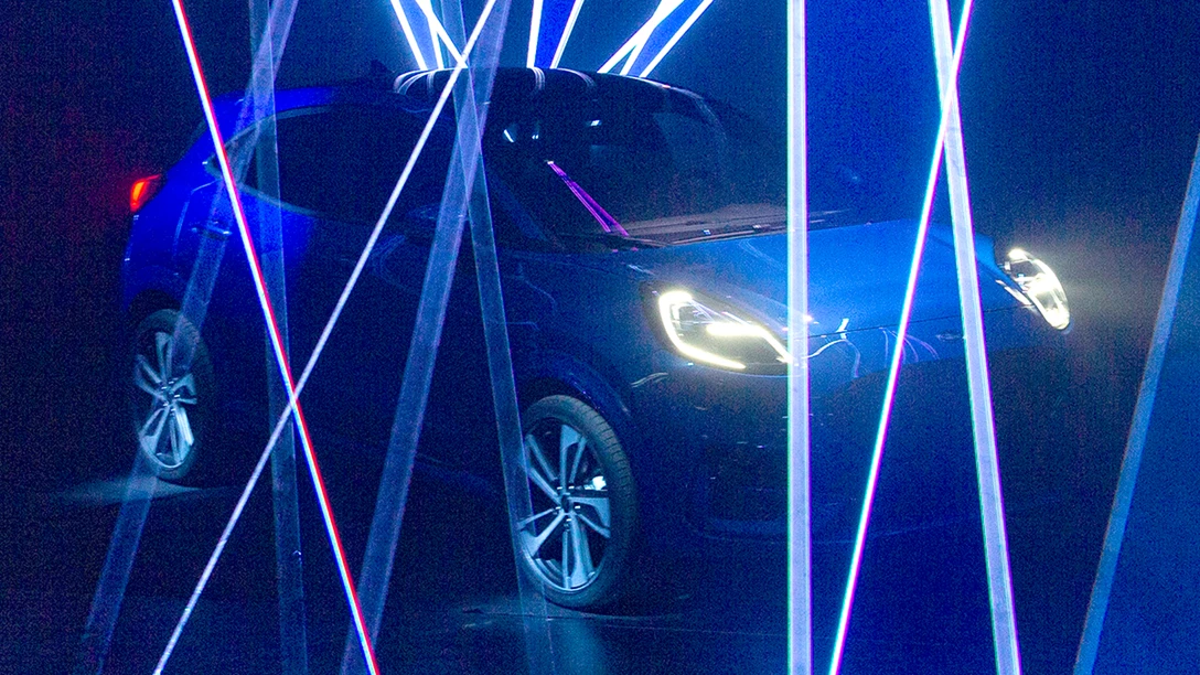 1614606-BX726Tease_LANDSCAPE_LARGE copy.jpg