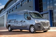 1630331-Renault-Master-Facelift-02.jpg
