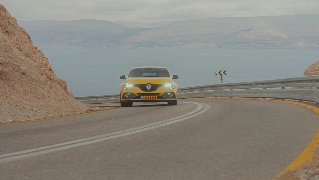 1696021-Renault Megane RS 2024.00_18_21_21.Still025-min.jpg