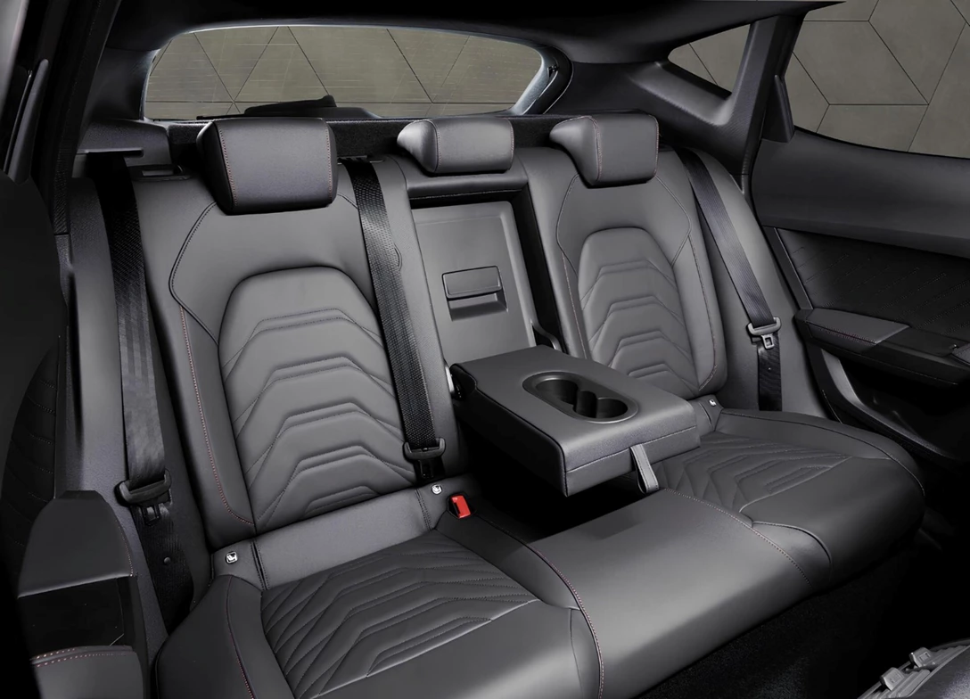 1707025-Cupra-Leon-2025 (8).jpg