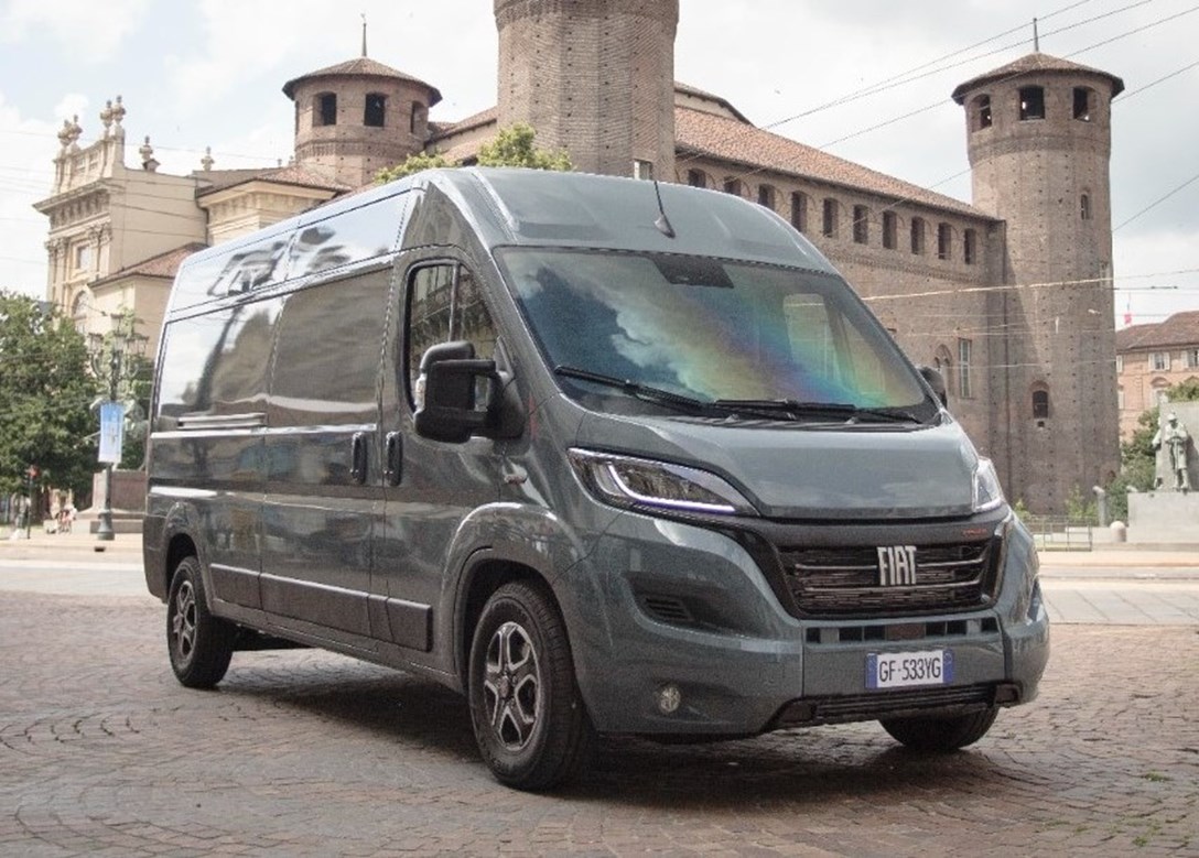 1649452-Fiat-Ducato-2022-02.jpeg