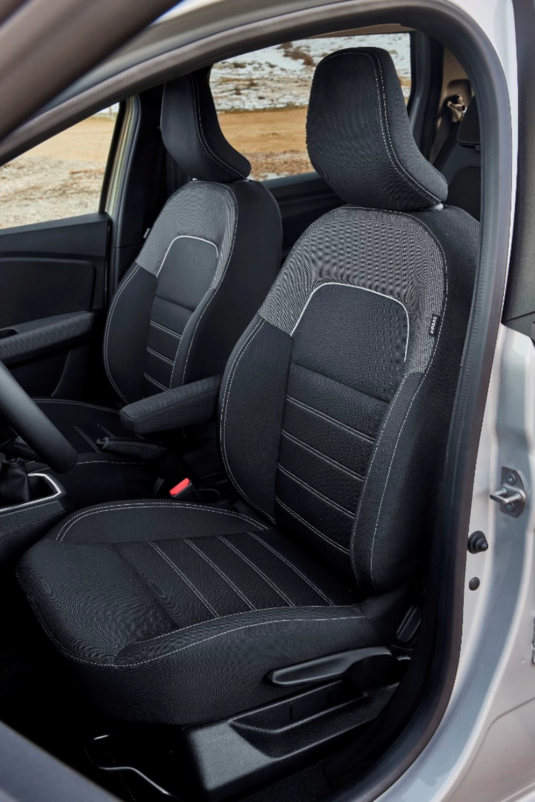 1662489-2022 - New Dacia Jogger Moonstone Grey (8).jpg