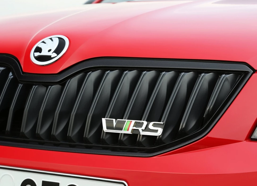 1635633-Skoda-Octavia_RS_230-2015-03.jpg