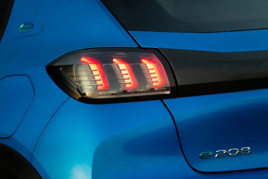 1623941-PEUGEOT_e208_TESTDRIVE_0919TC-467.jpg