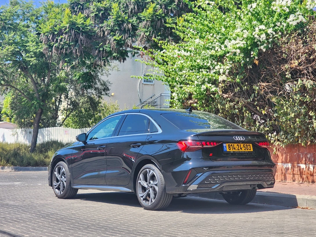 1702043-A3AUDI (92).jpg